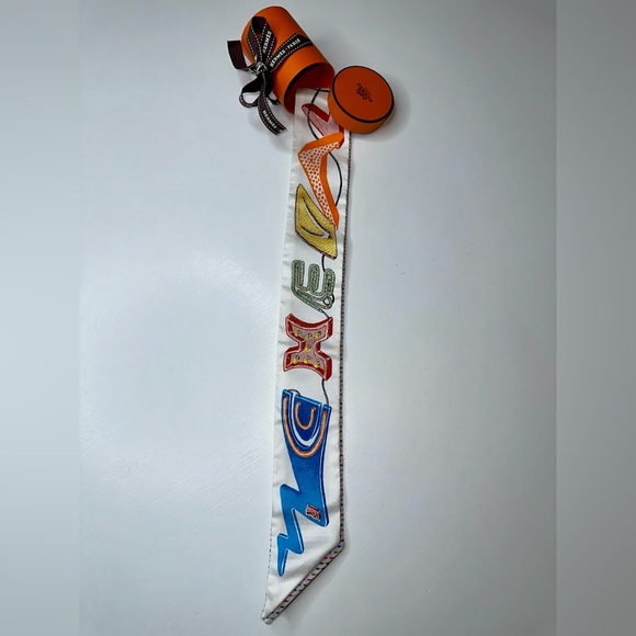 Nwt Hermes twilly Chevaloscope Pointier Embroidery Silk White/Rose/Vert - Picture 3 of 11